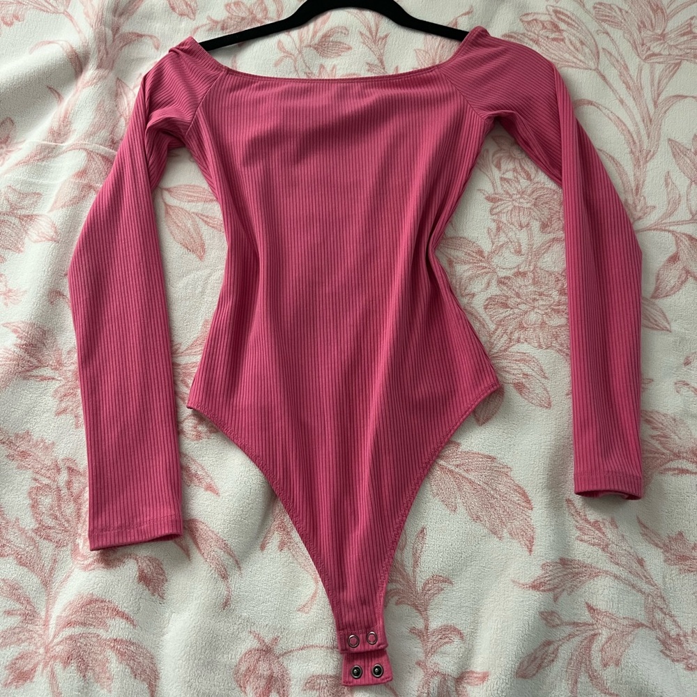 American Eagle Outfitters Pink Ribbed Women Bodysuit